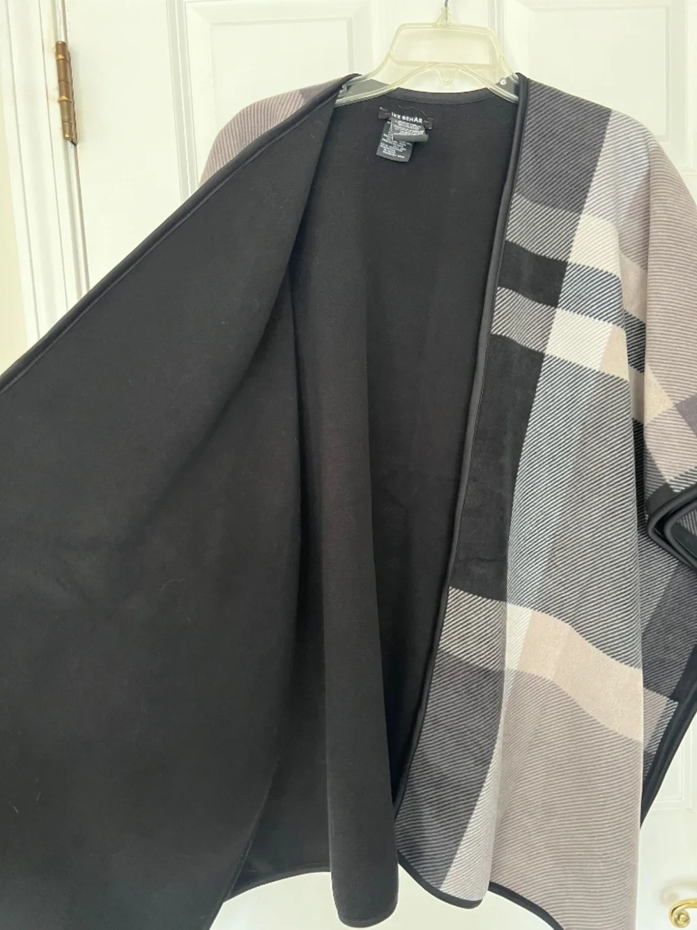IKE BEHAR Reversible Plaid Wrap | One Size | Black & Gray Cozy Layer